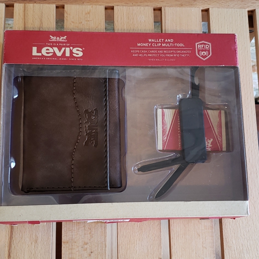 🎁 Levi's Wallet And Multi-tool Gift Set - Picture 8 of 9